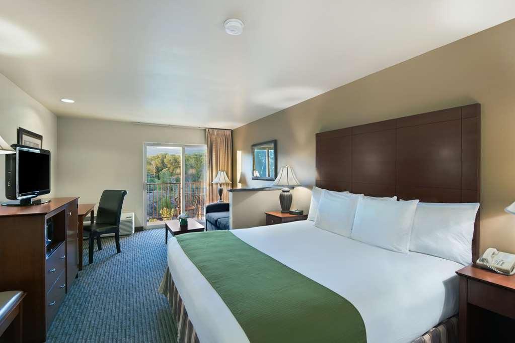 Oxford Suites Yakima Quarto foto